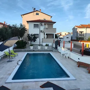 Apartment Ivana With The Pool, Rovinjsko Selo
